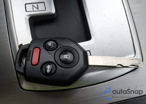 2013 Subaru Legacy 2.5I Limited из США, поврежденный, VIN 4S3BMCK63D3002748